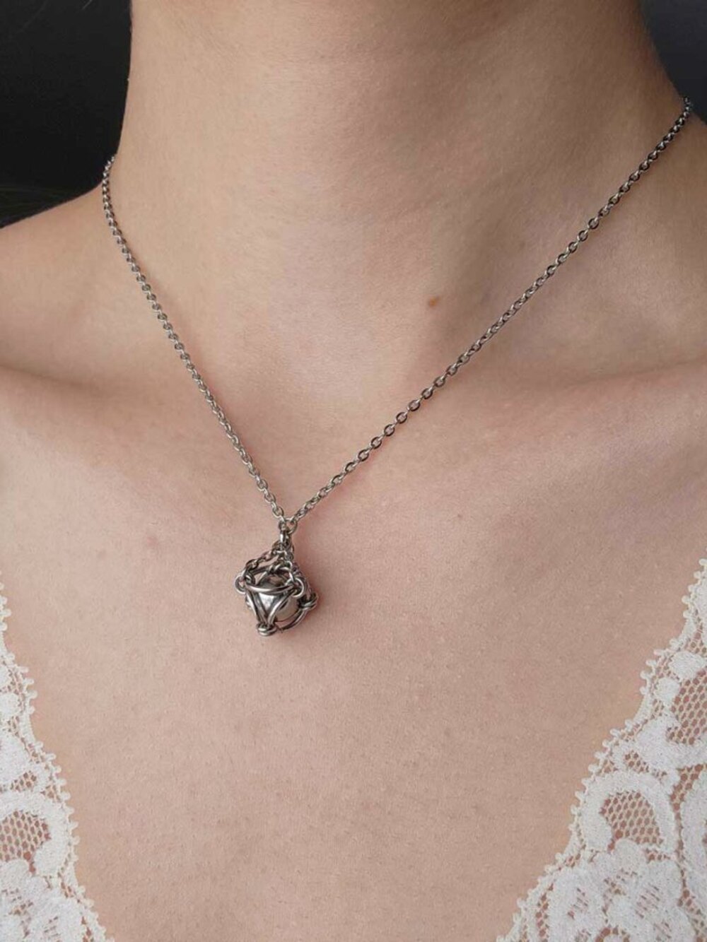 Vintage classic silver necklace with a small silver chain
